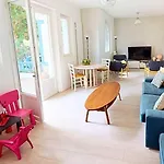 Villa Lys De Nojals - Superbe Familiale Entre Et Avec Jardin